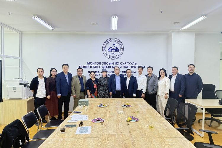 МУИС-ийн Бизнесийн сургууль, БНХАУ-ын Taiyuan University of Technology-ийн төлөөллүүд уулзаж, хамтын ажиллагааны санал солилцлоо.