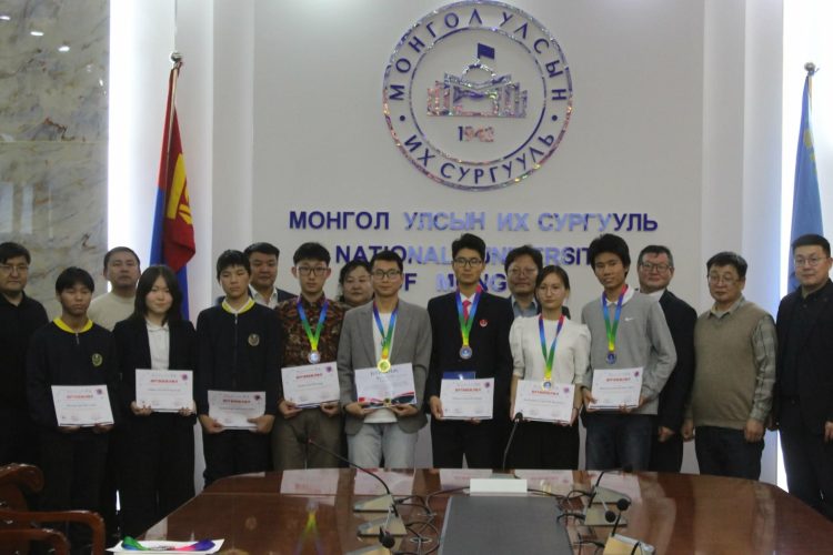 Монгол Улсын Гавьяат багш Ц.Хандын нэрэмжит Физикийн XXVI олимпиад боллоо